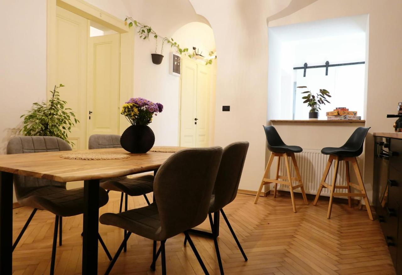 The Industrique Home - 3 Bedroom Apartment Timişoara Exteriör bild