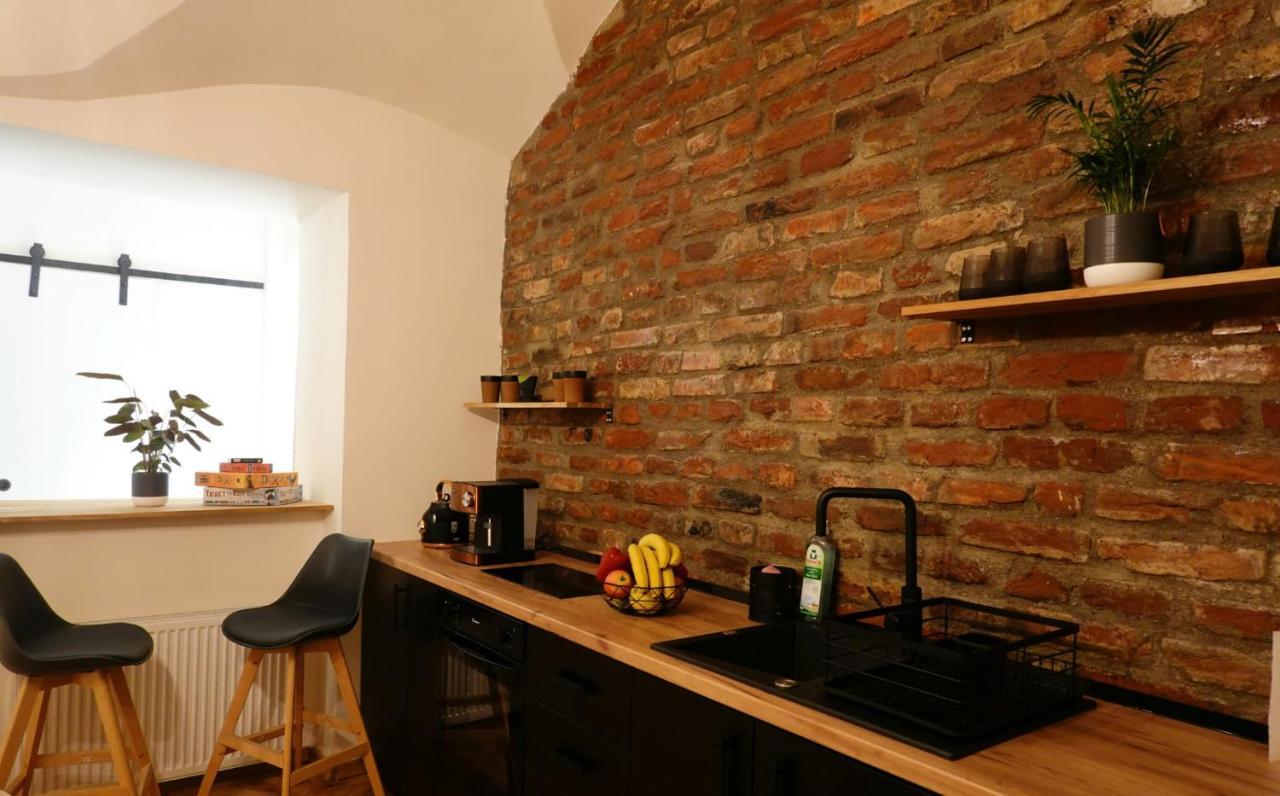 The Industrique Home - 3 Bedroom Apartment Timişoara Exteriör bild