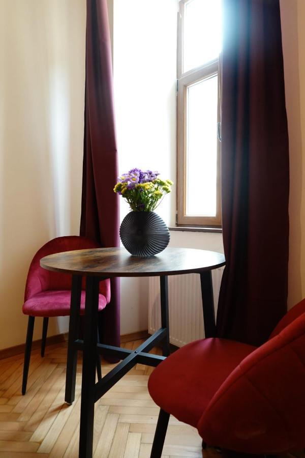 The Industrique Home - 3 Bedroom Apartment Timişoara Exteriör bild