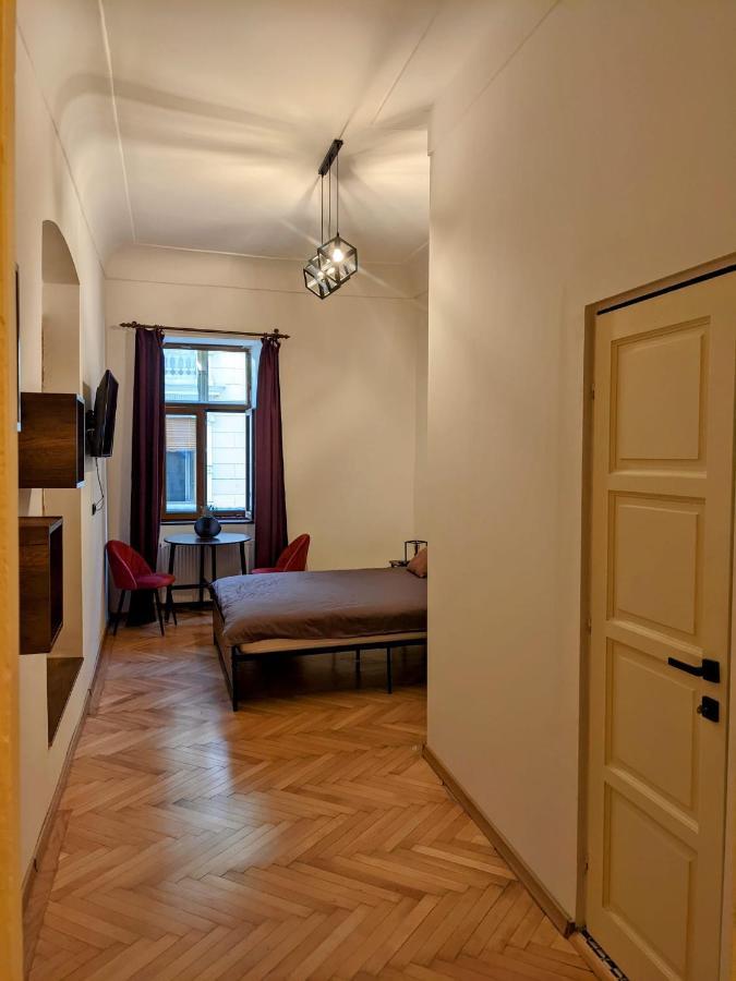 The Industrique Home - 3 Bedroom Apartment Timişoara Exteriör bild